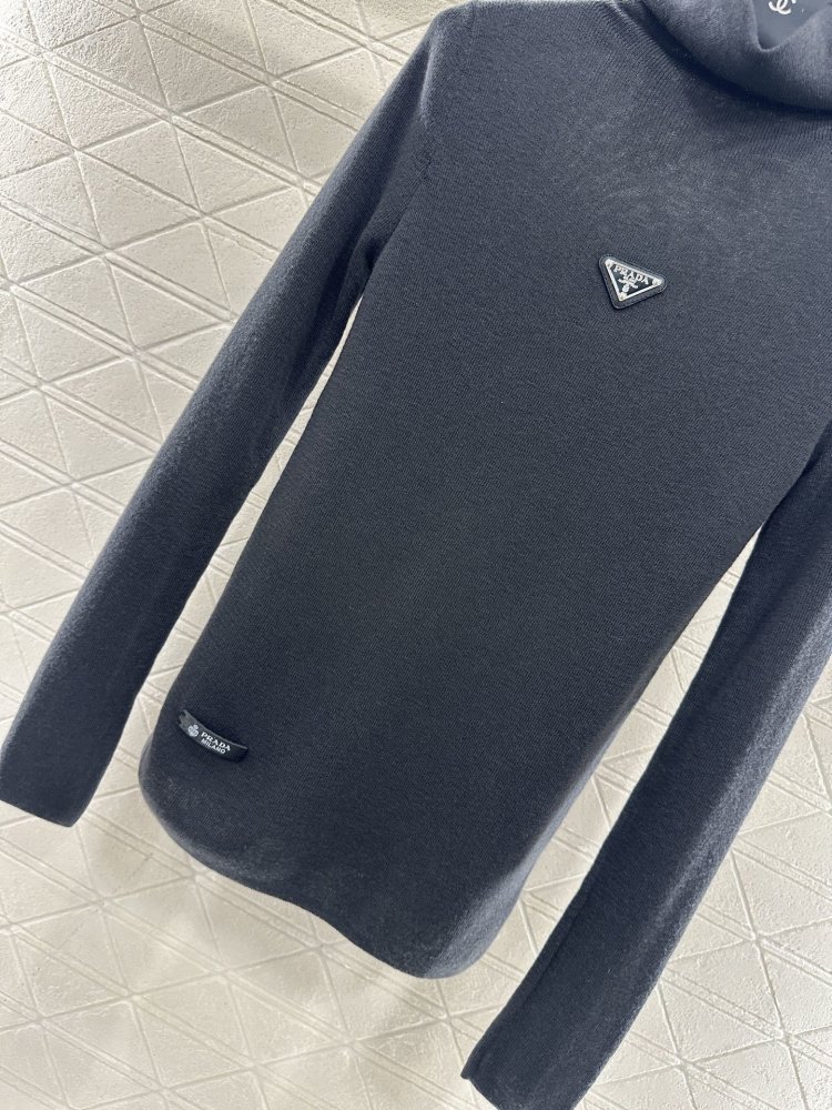 Вязаный свитер с высоким воротом фото 4