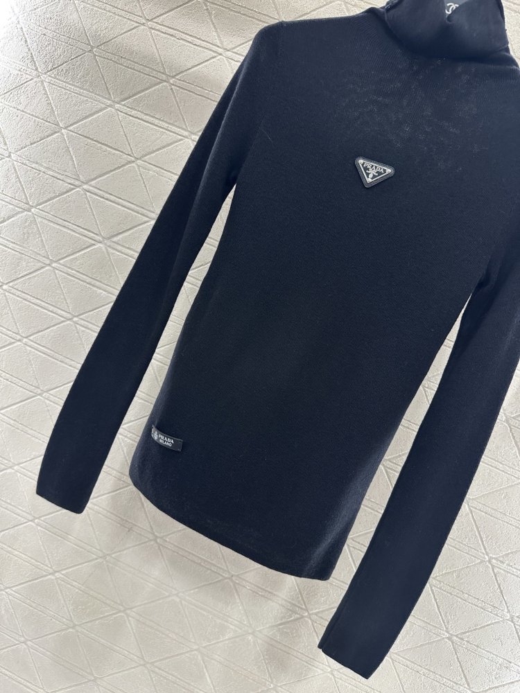 Вязаный свитер с высоким воротом фото 4