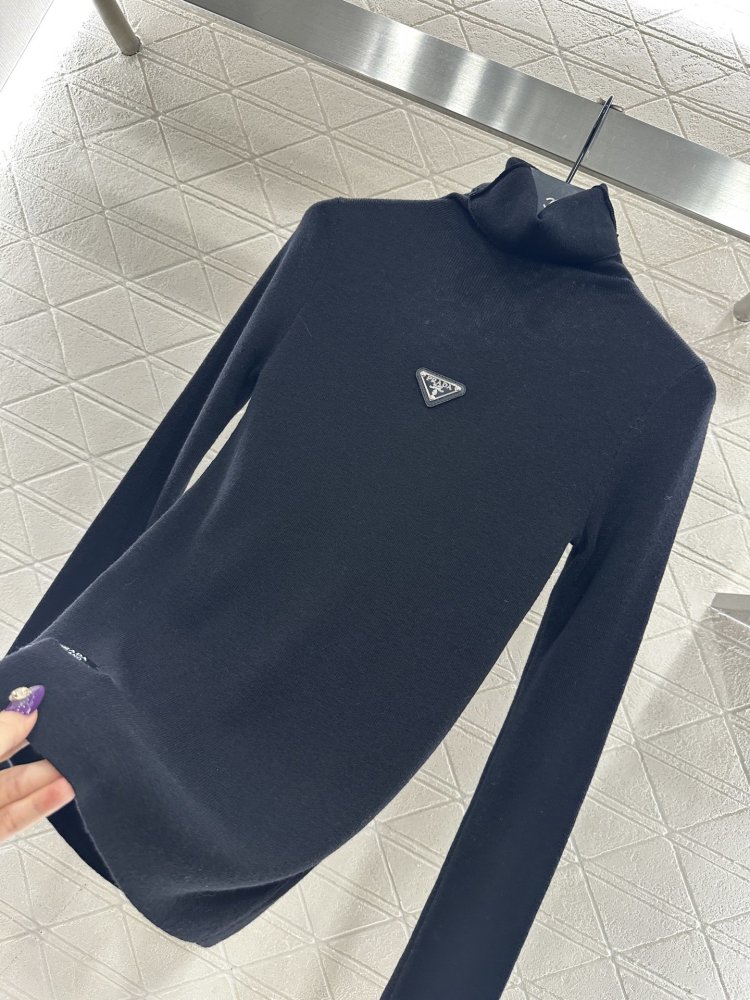 Вязаный свитер с высоким воротом фото 7