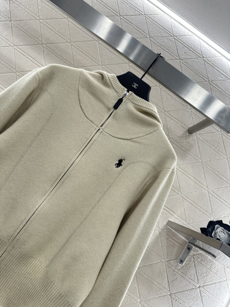 Вязаный свитер женский фото 3