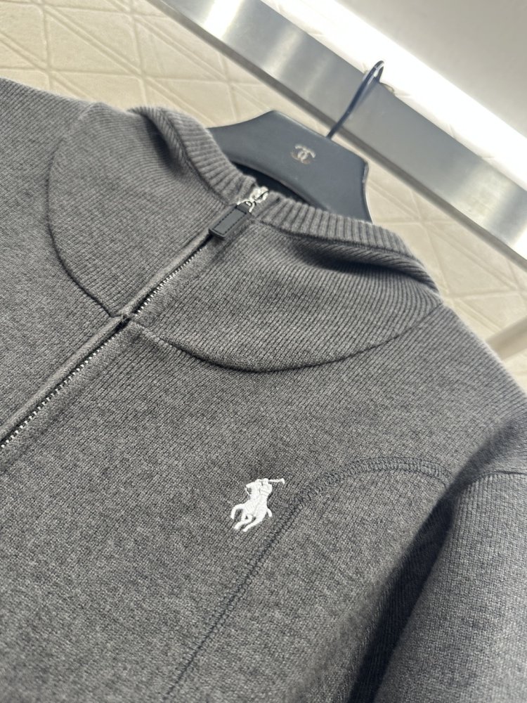 Вязаный свитер женский фото 8