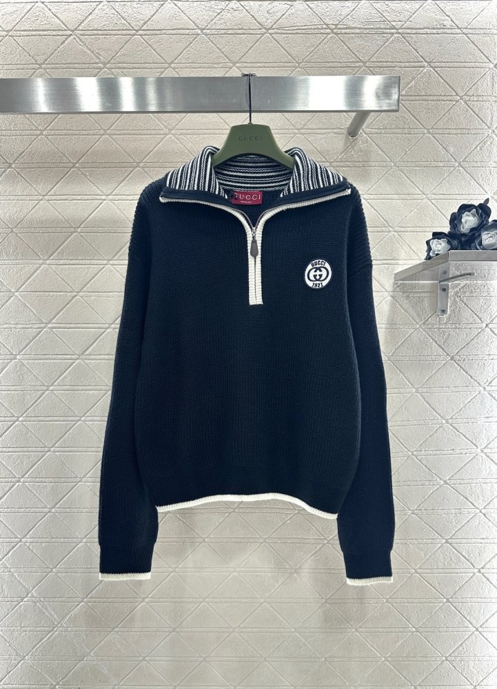 В'язаний светр