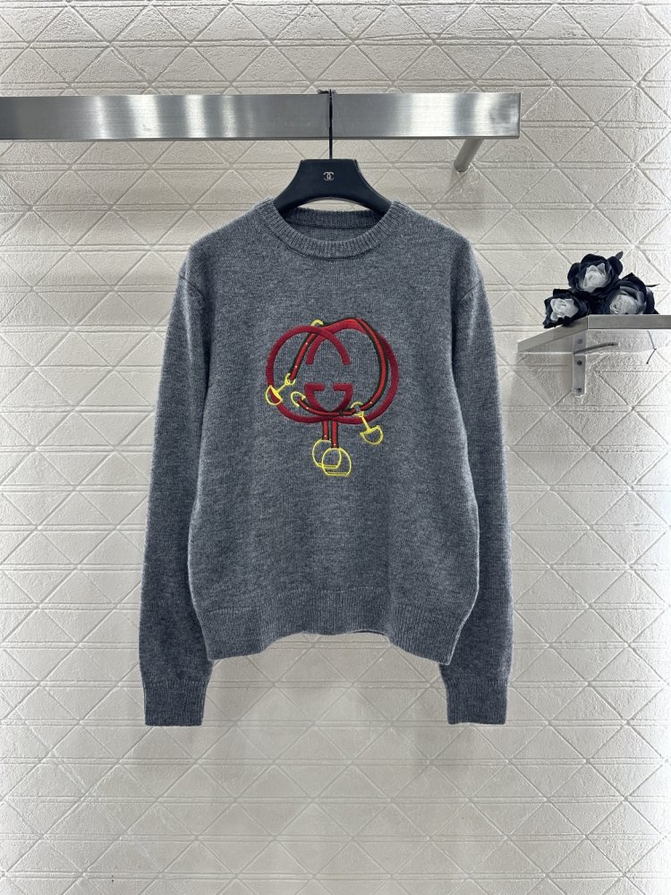 В'язаний светр