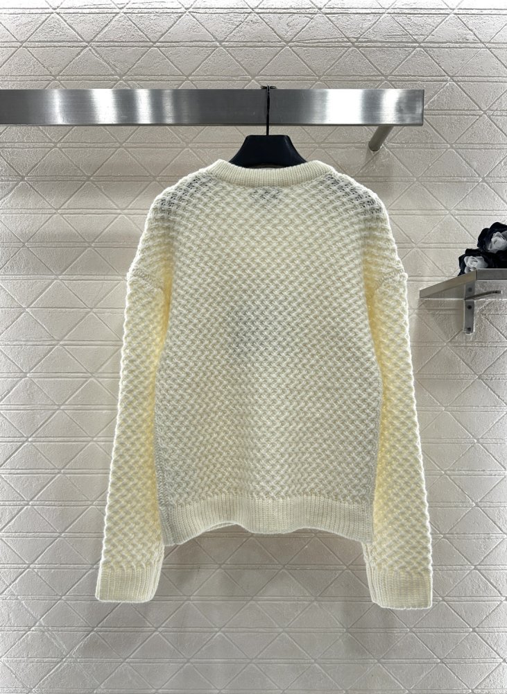 В'язаний светр фото 2