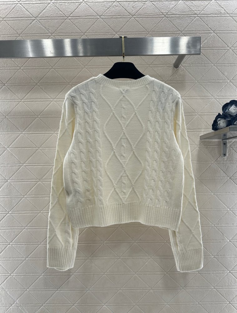 В'язаний светр фото 2