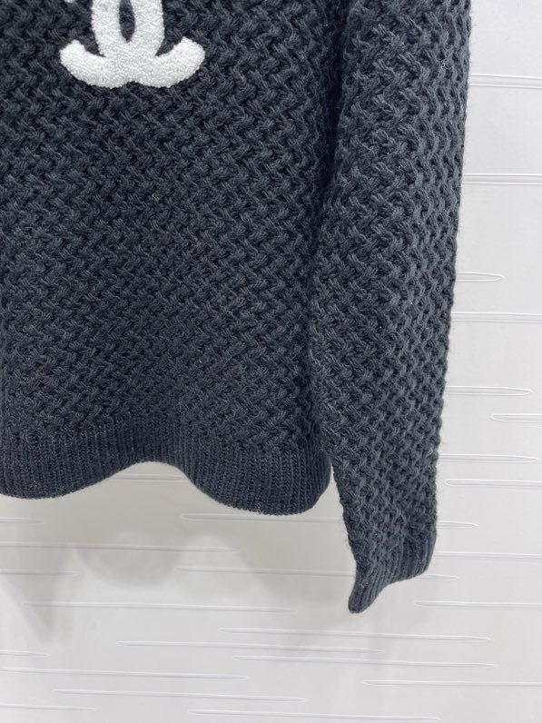 Knitted pullover фото 3