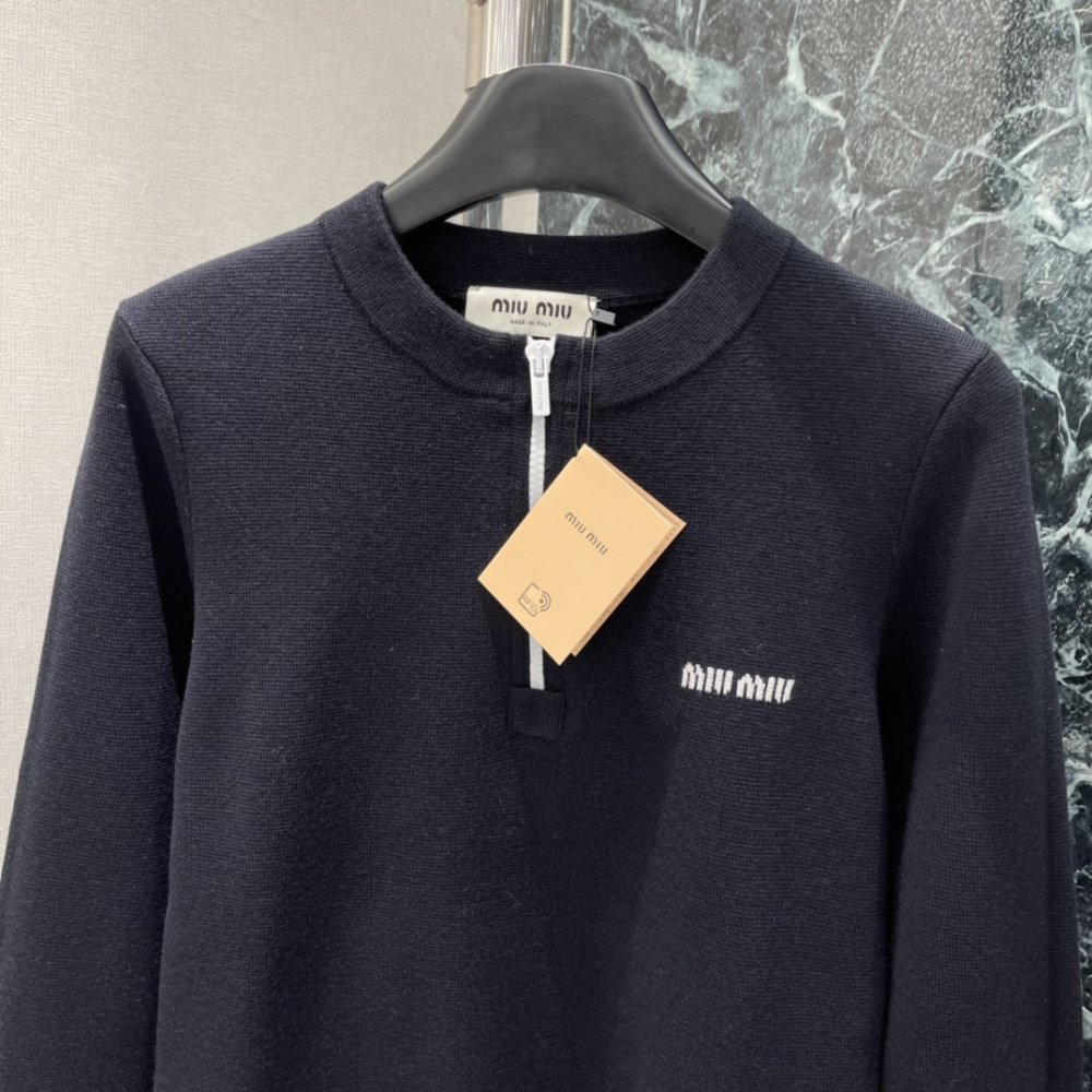 Knitted pullover фото 3