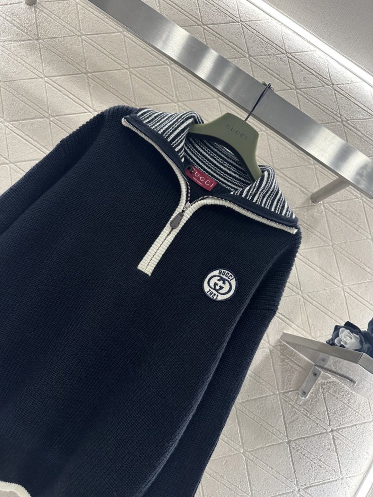 В'язаний светр фото 3