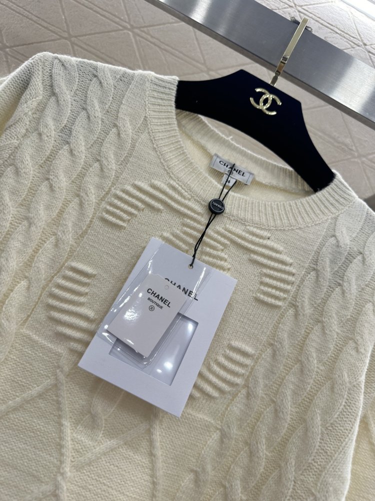 В'язаний светр фото 3