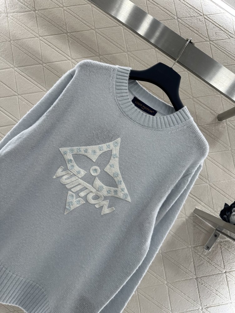 В'язаний светр фото 4