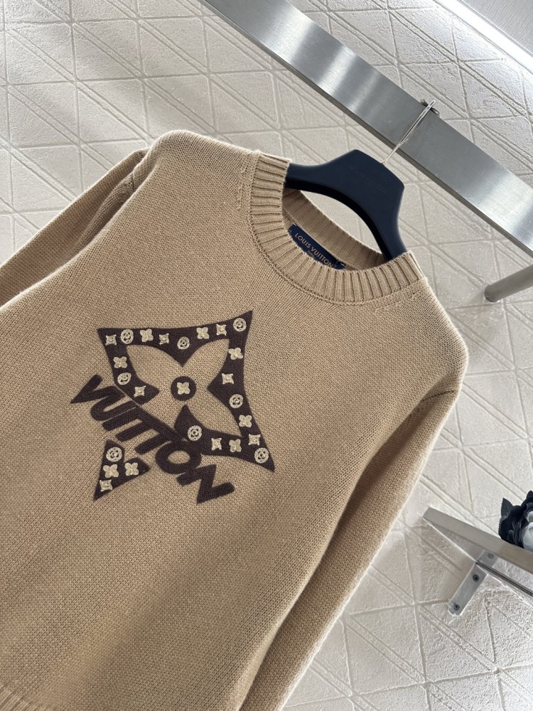 В'язаний светр фото 4