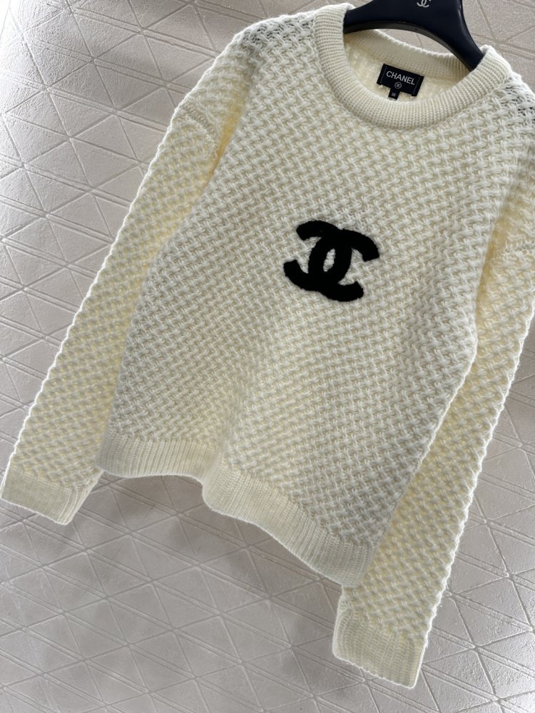 В'язаний светр фото 5