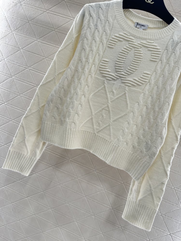 В'язаний светр фото 5