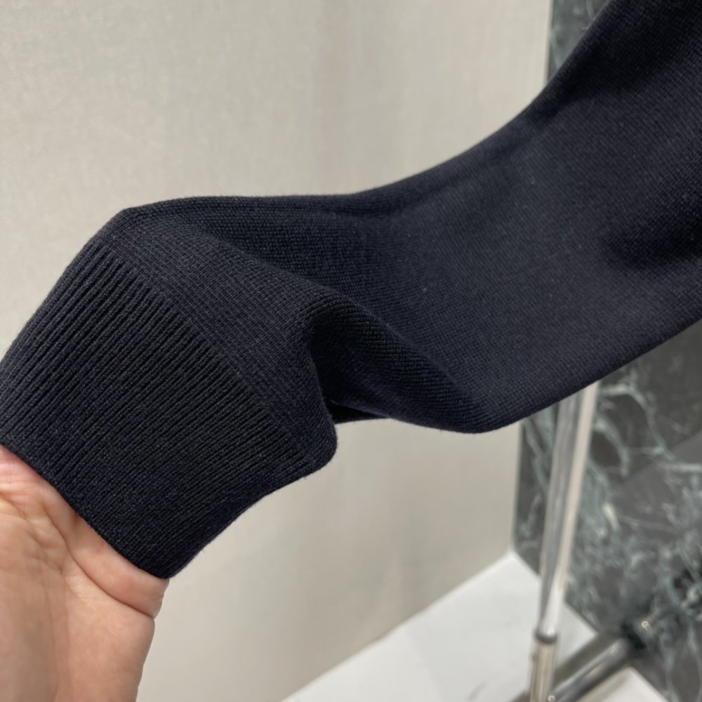 Knitted pullover фото 6