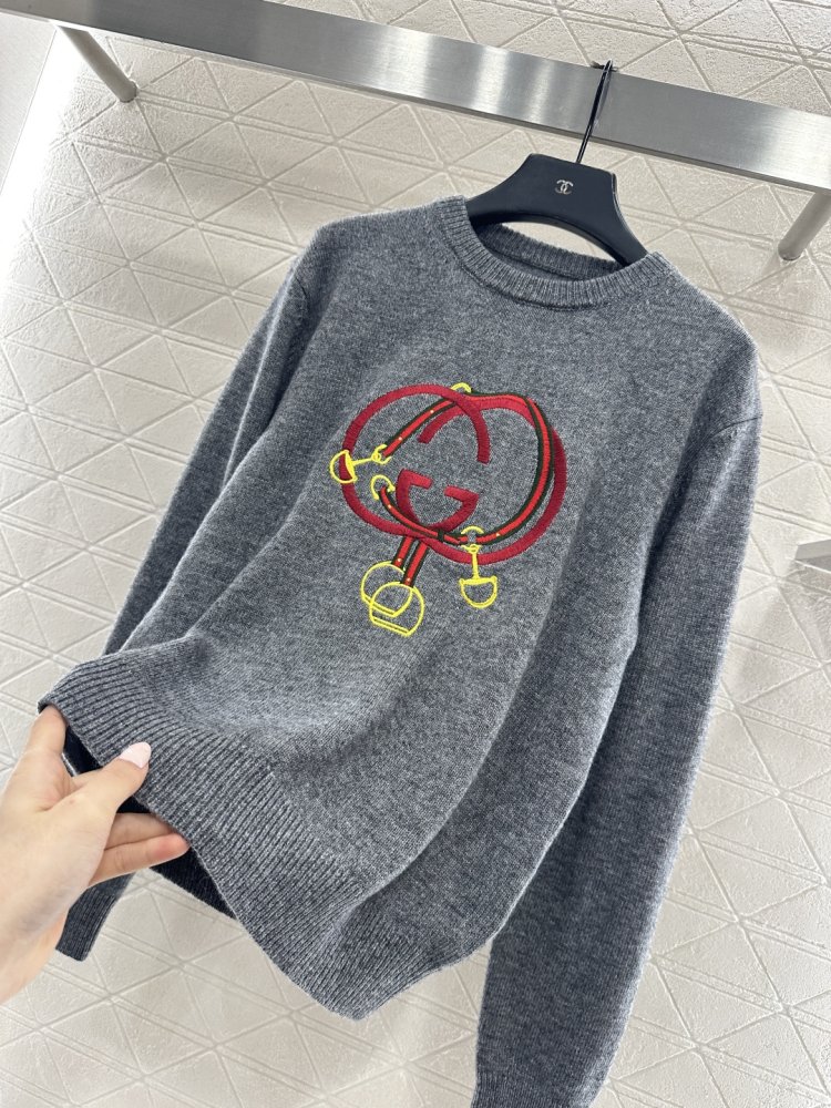 В'язаний светр фото 6