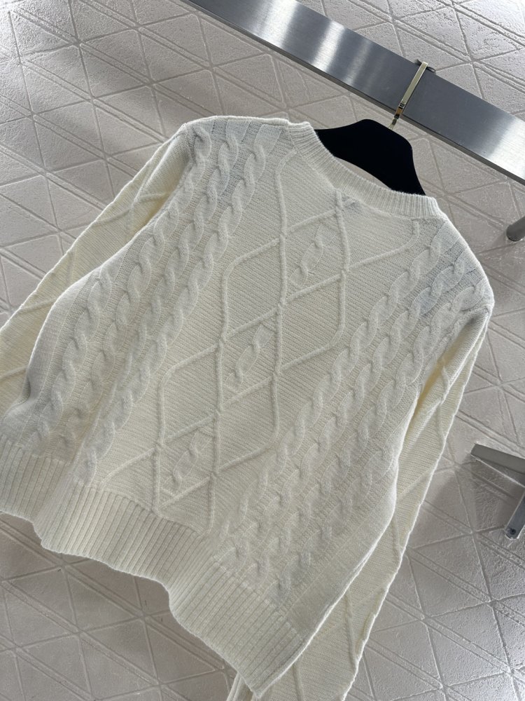 В'язаний светр фото 8