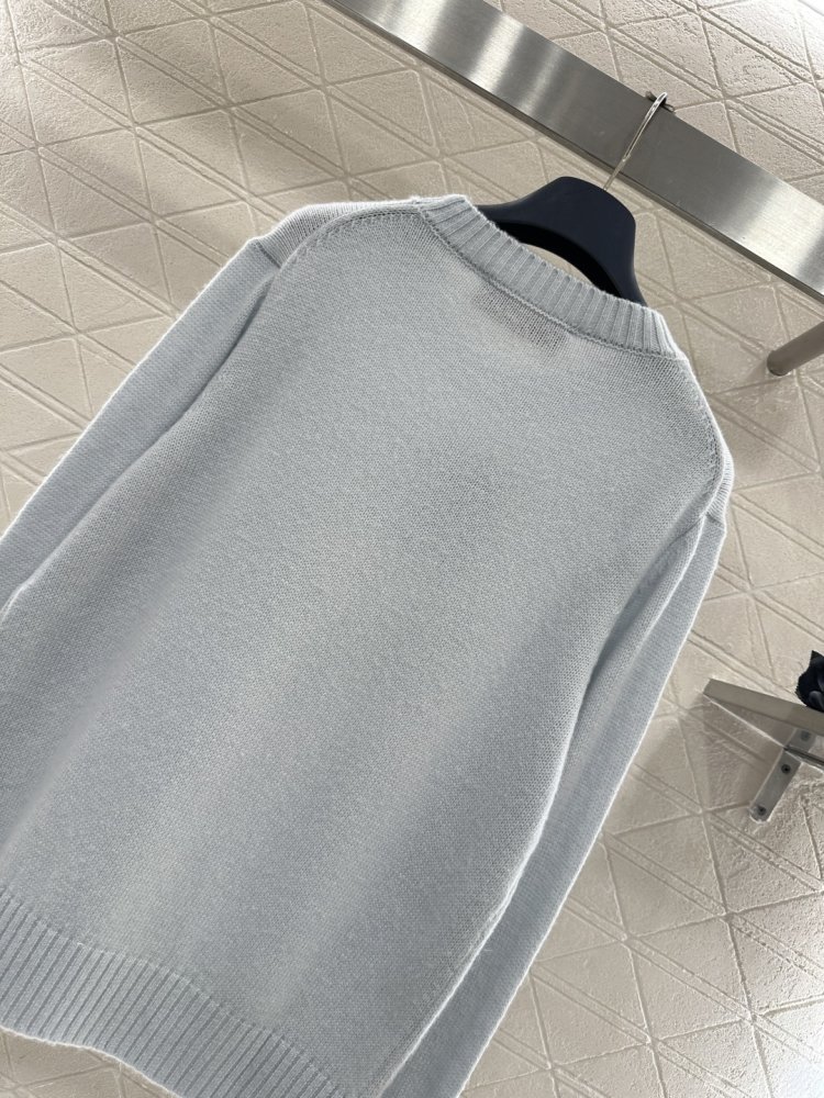 В'язаний светр фото 8