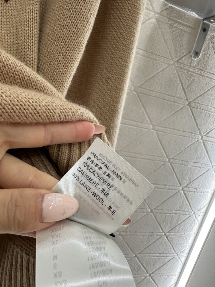 В'язаний светр фото 9