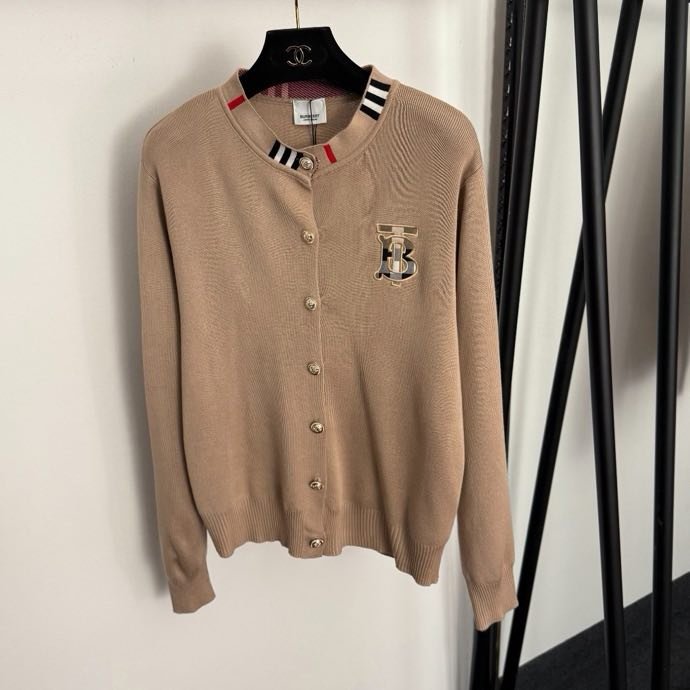 В'язаний жіночий костюм фото 4