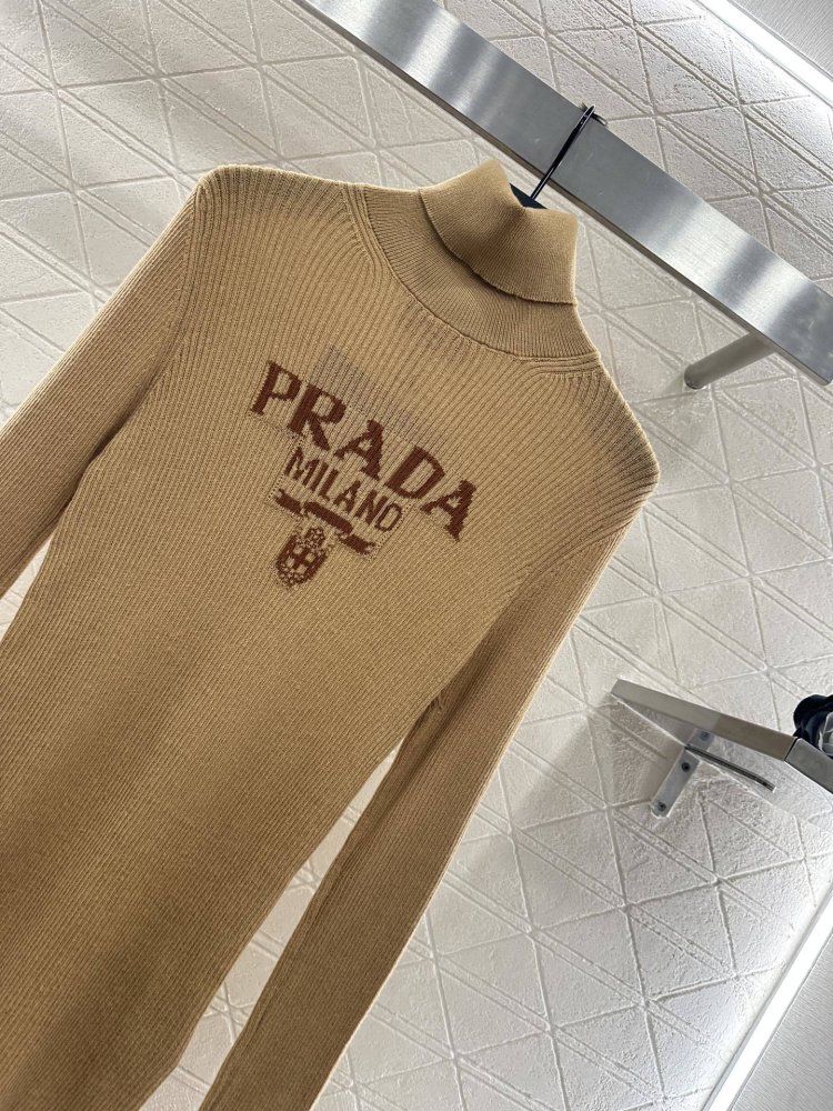 Turtleneck фото 4