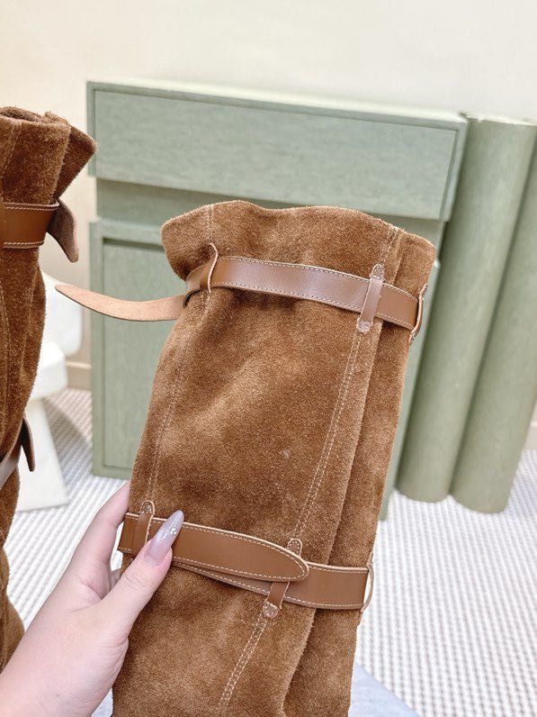 Высоки кожаные сапоги с острым носком фото 2