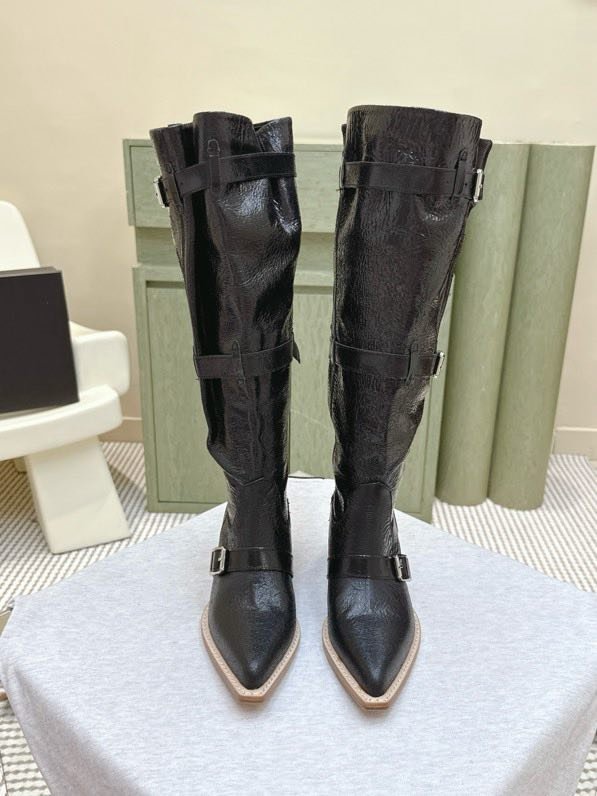 Высоки кожаные сапоги с острым носком фото 2