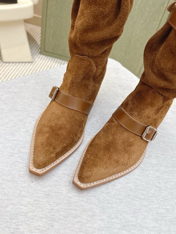 Высоки кожаные сапоги с острым носком фото 6