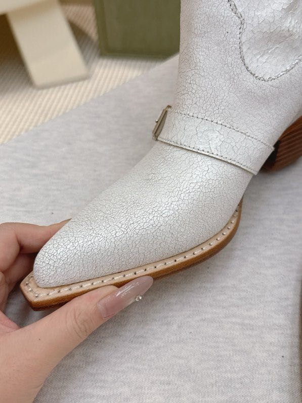 Высоки кожаные сапоги с острым носком фото 6