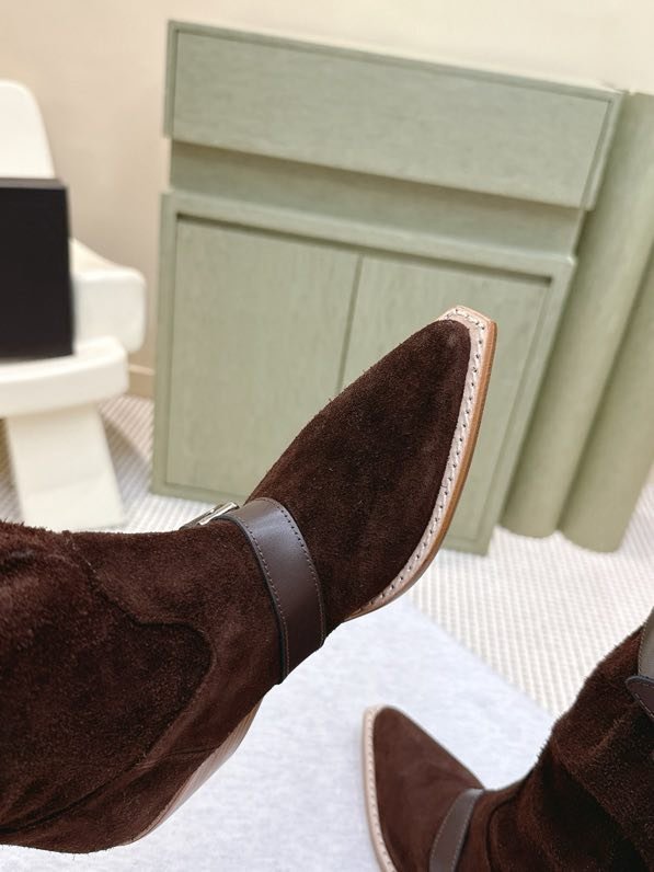 Высоки кожаные сапоги с острым носком фото 6