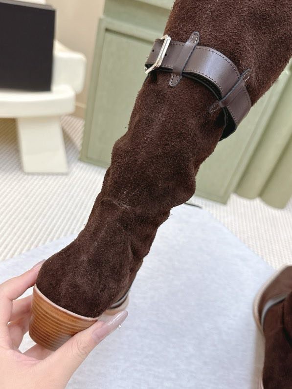 Высоки кожаные сапоги с острым носком фото 7