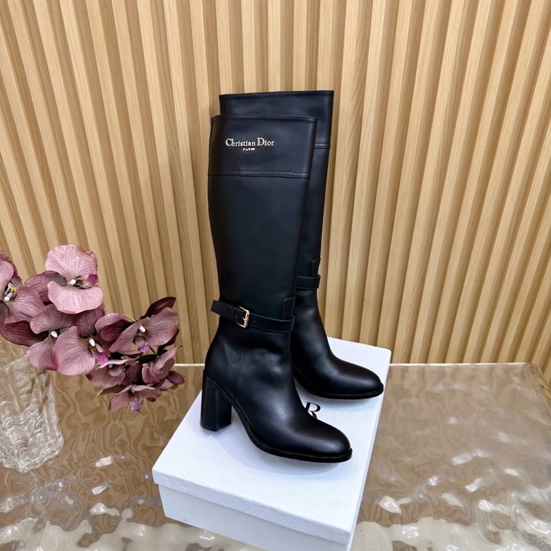 High leather boots on heel фото 2