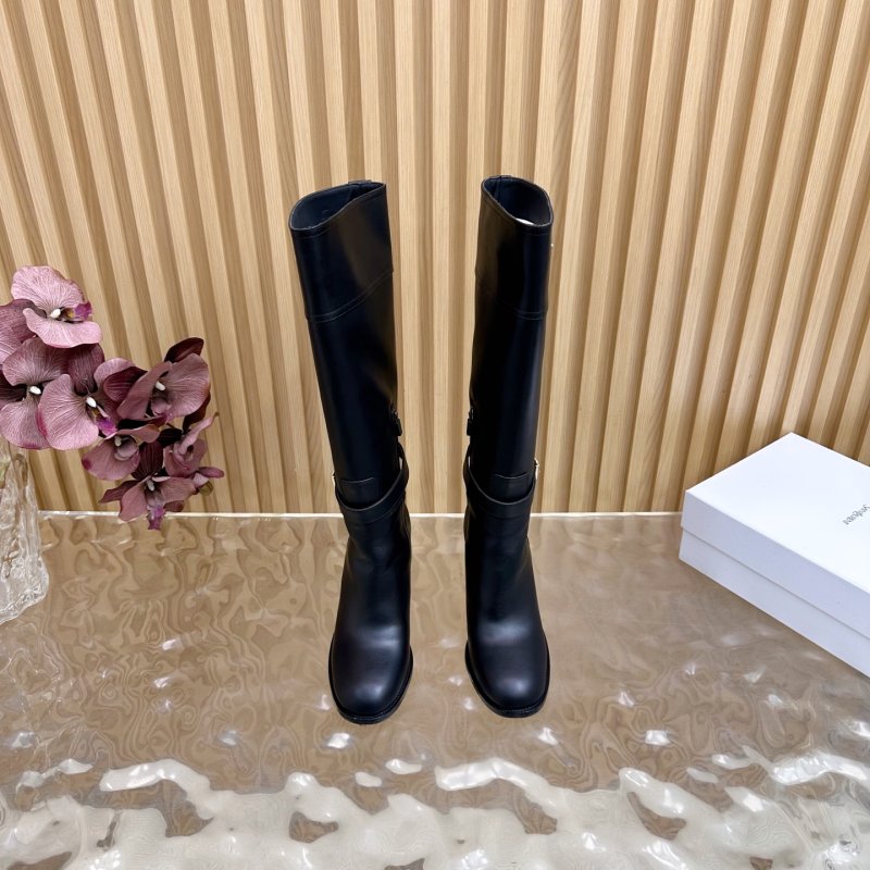 High leather boots on heel фото 4