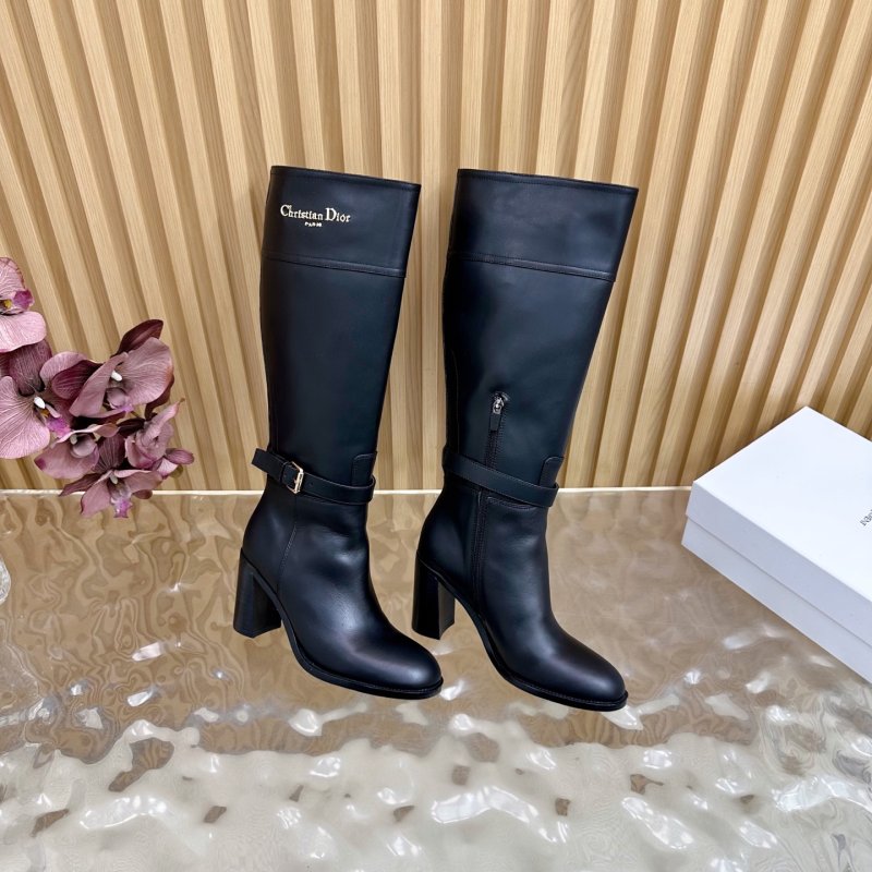 High leather boots on heel фото 6