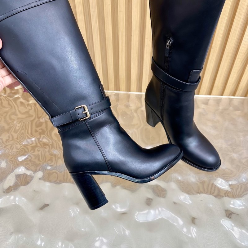 High leather boots on heel фото 8