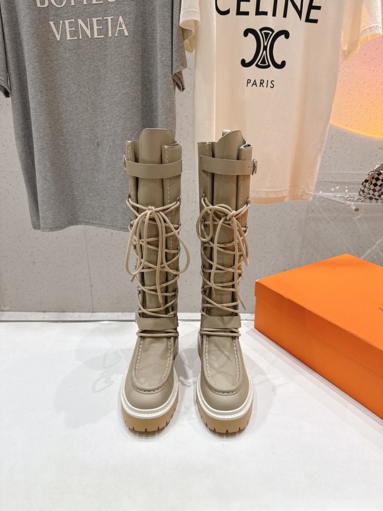 High leather boots on lace