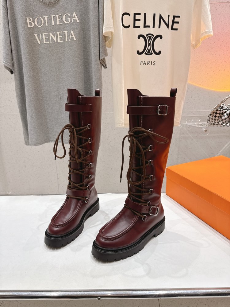Высокие кожаные сапоги на шнуровке фото 3