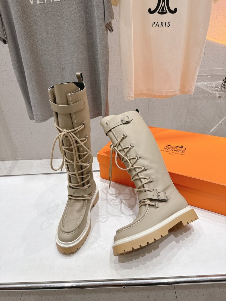 High leather boots on lace фото 5