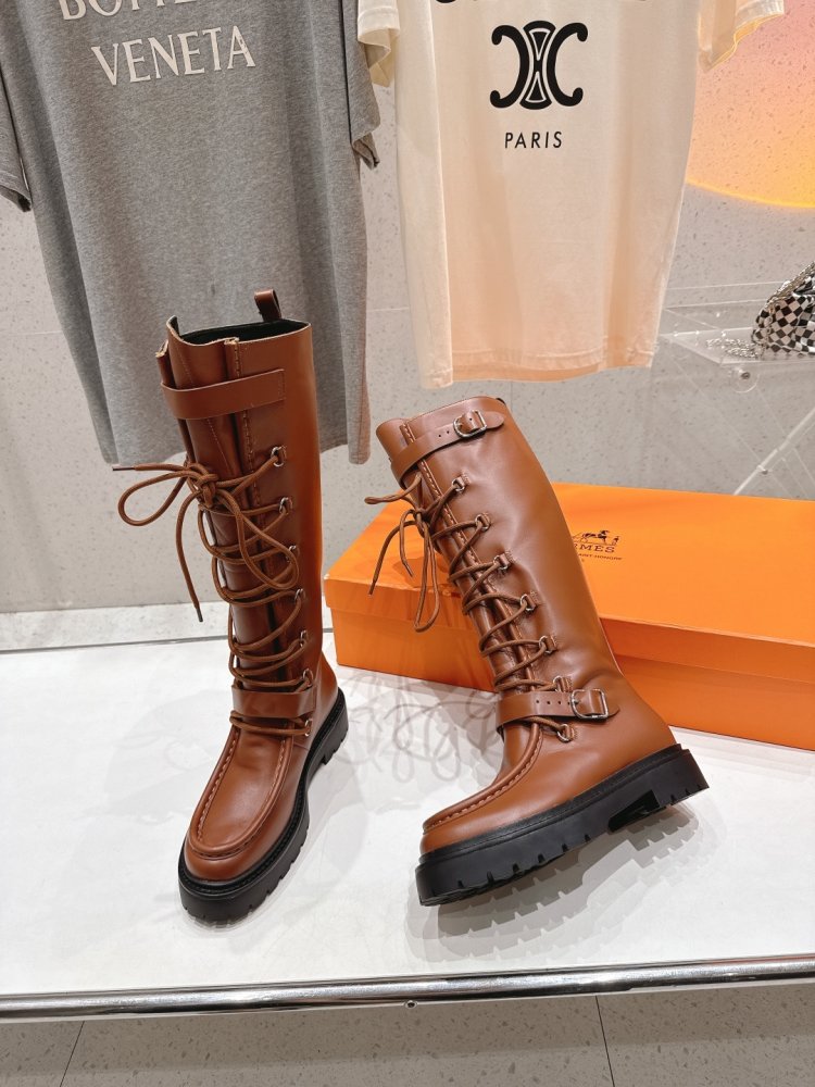 High leather boots on lace фото 5