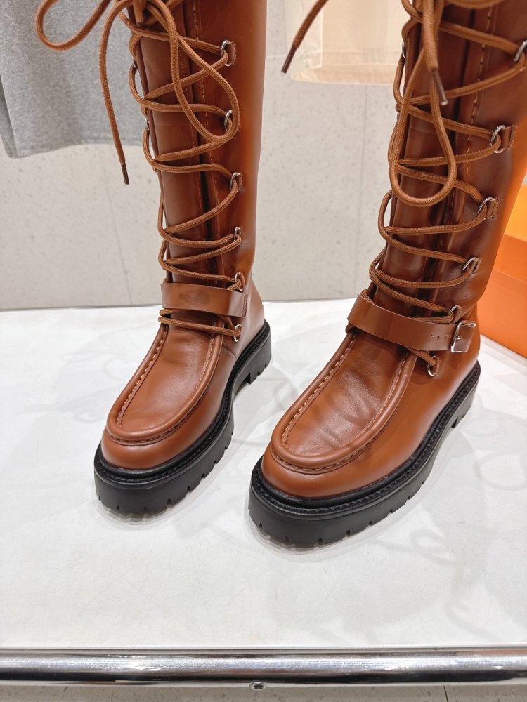 High leather boots on lace фото 6