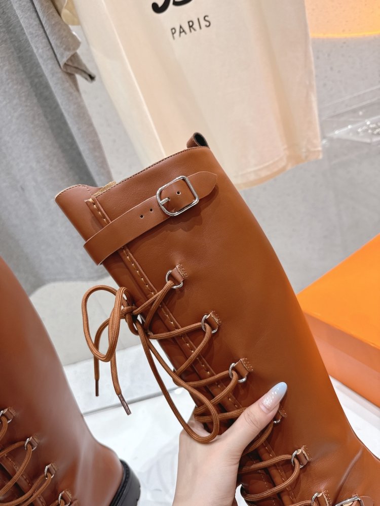 High leather boots on lace фото 7