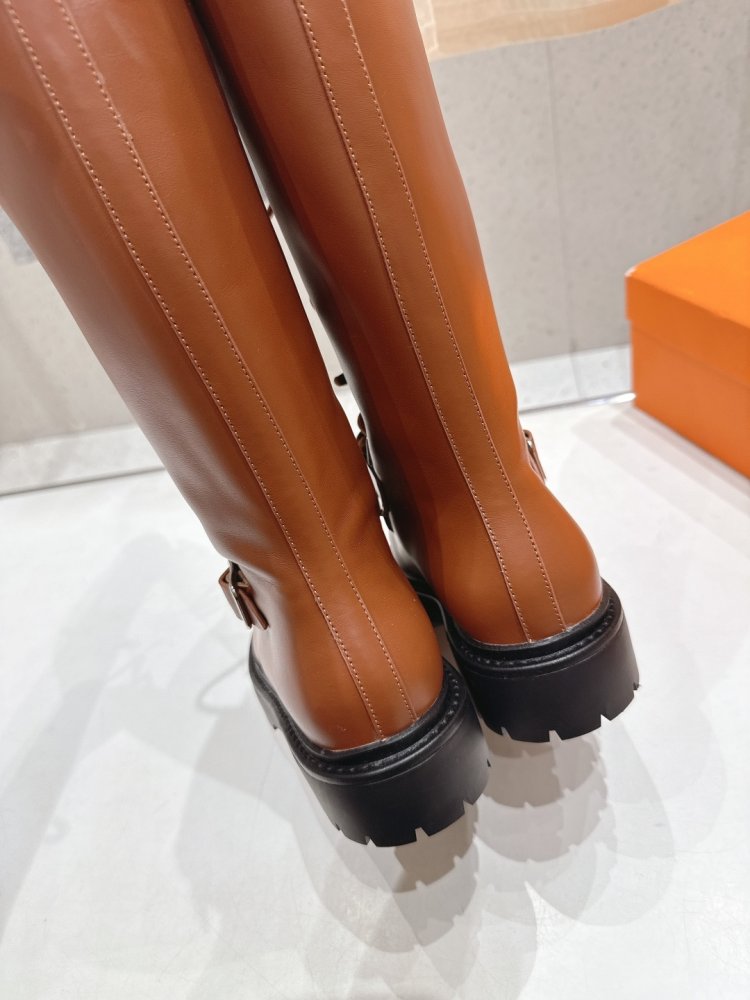 High leather boots on lace фото 8