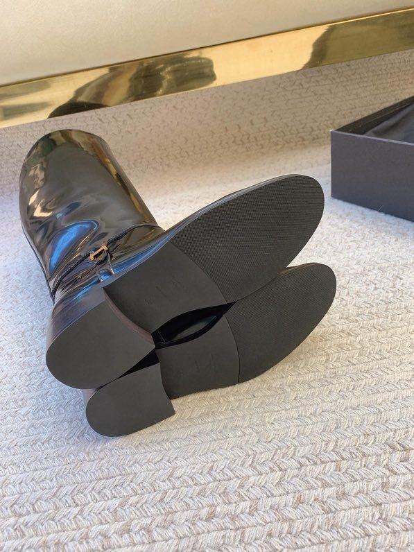 Высокие кожаные сапоги фото 3