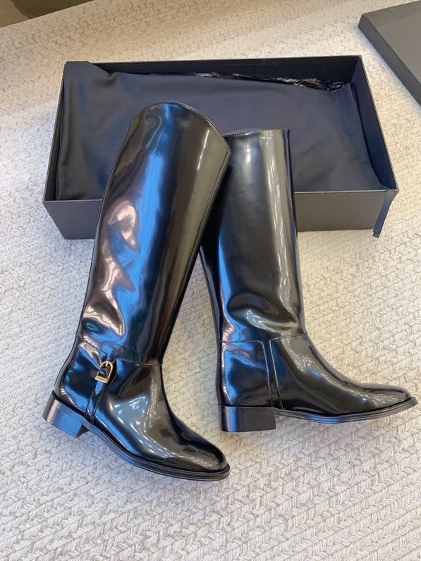 Высокие кожаные сапоги фото 6
