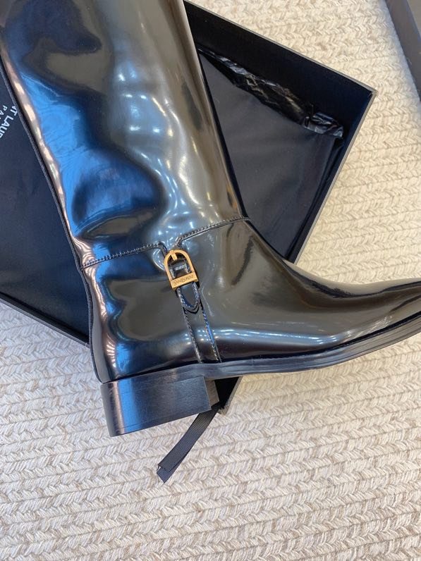 Высокие кожаные сапоги фото 7