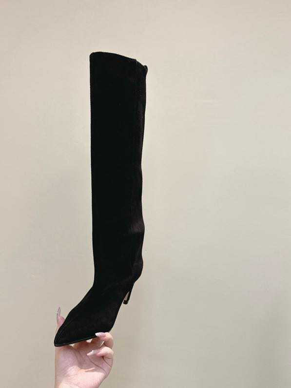 High leather women's boots on heel фото 3