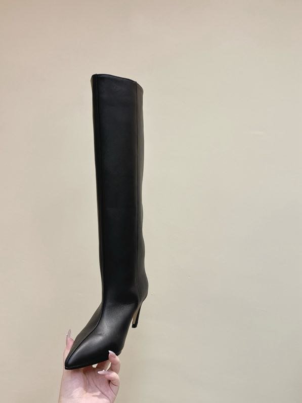 Высокие кожаные женские сапоги на каблуке фото 3