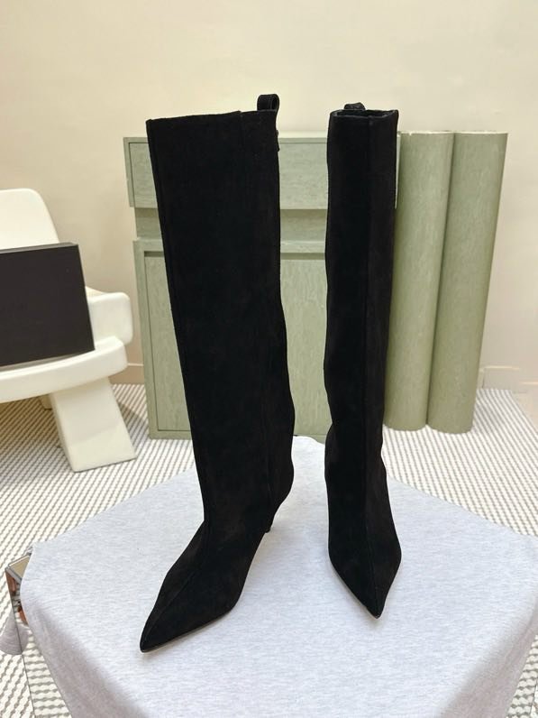 High leather women's boots on heel фото 7