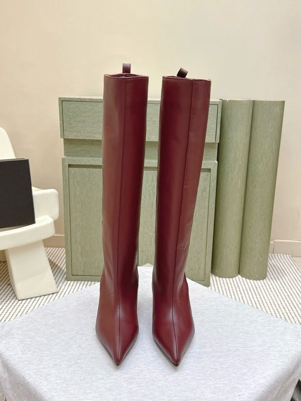 Высокие кожаные женские сапоги на каблуке фото 7