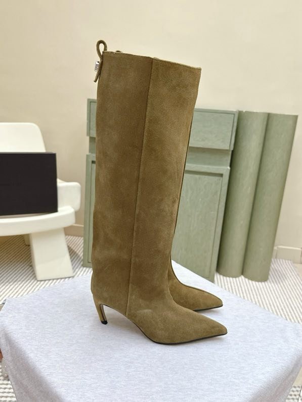 Высокие кожаные женские сапоги на каблуке фото 8