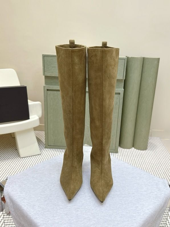 Высокие кожаные женские сапоги на каблуке фото 9